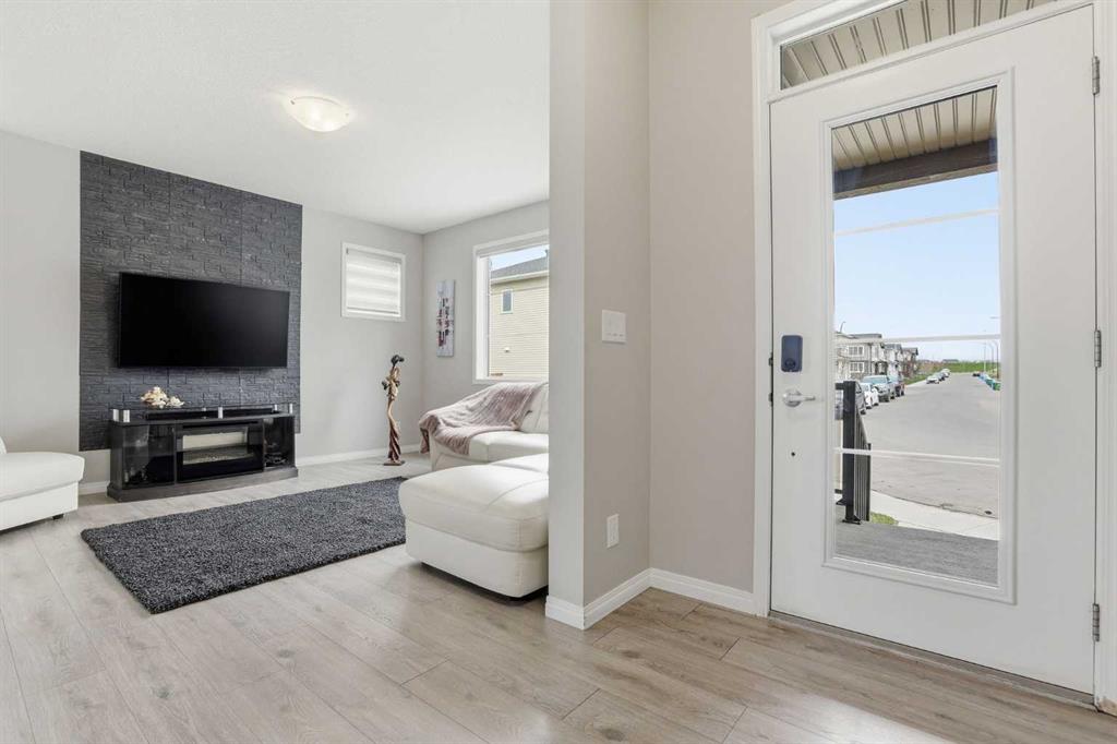 Picture for 312 Carrington Way NW