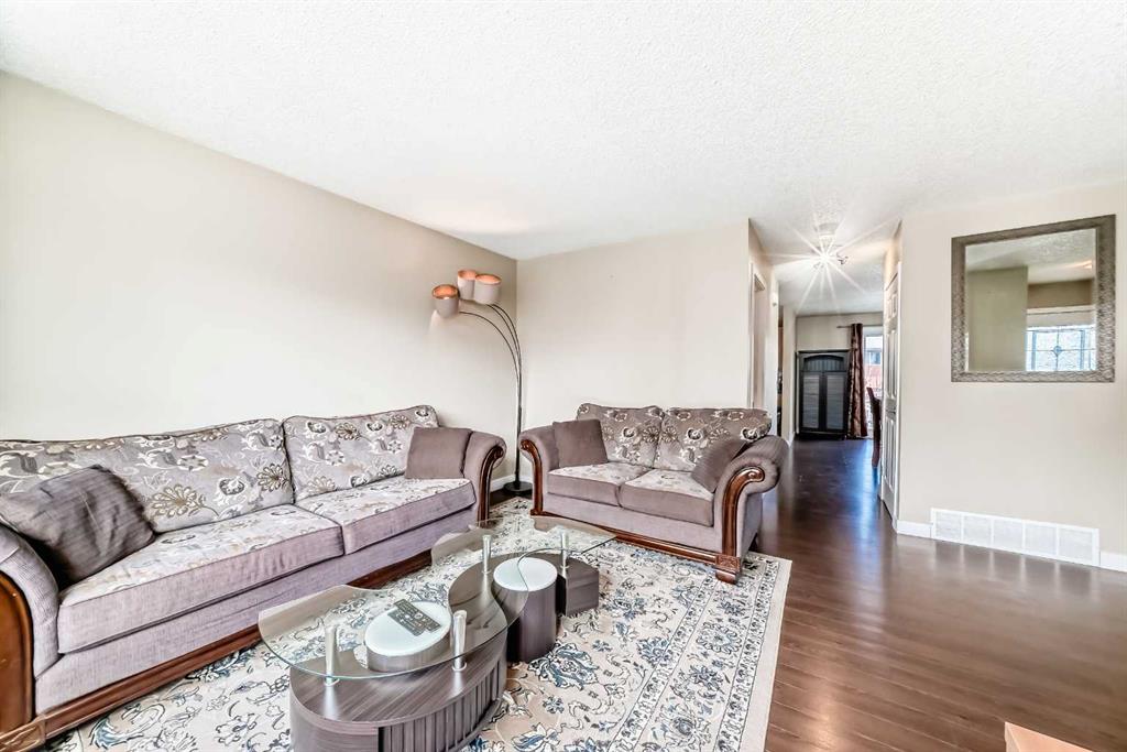 Picture for 148 Pinemill Mews NE