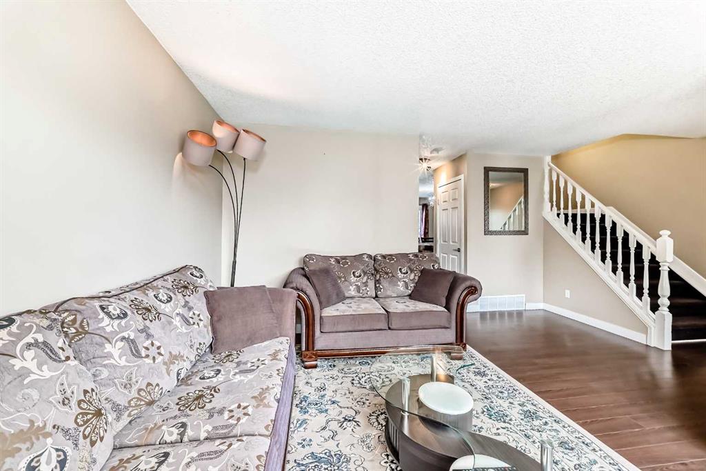Picture for 148 Pinemill Mews NE