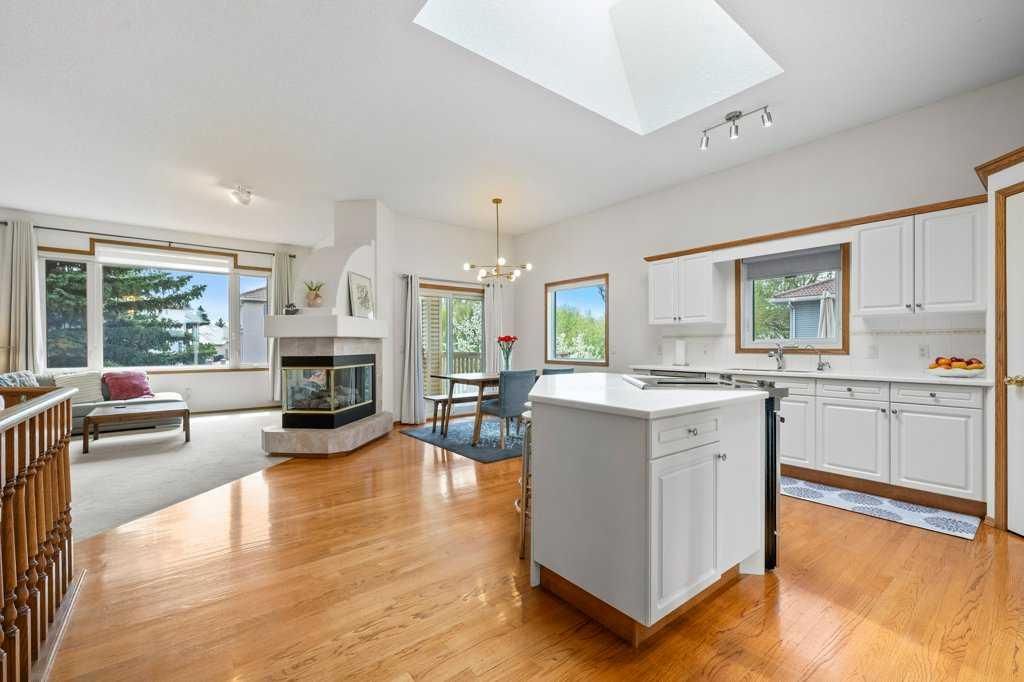Picture for 125 Woodpark Close SW