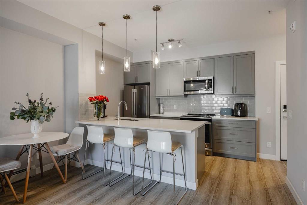 Picture for 315, 100 Auburn Meadows Manor SE