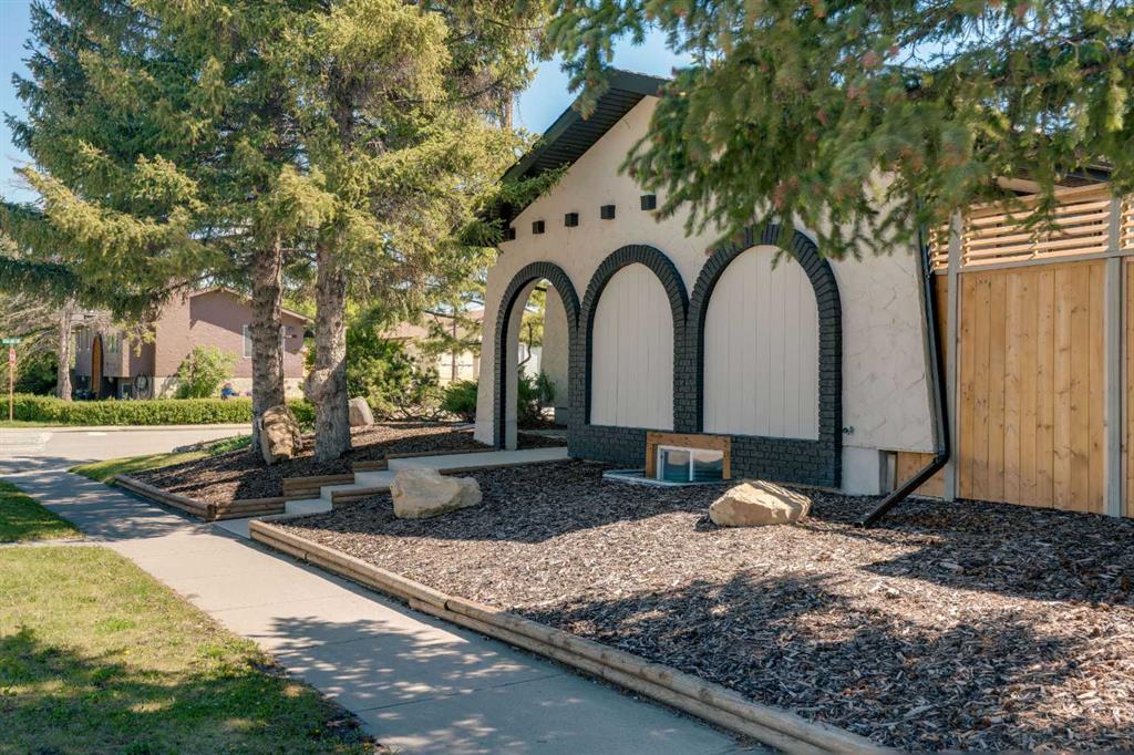 Picture for 10704 Oakfield Drive SW