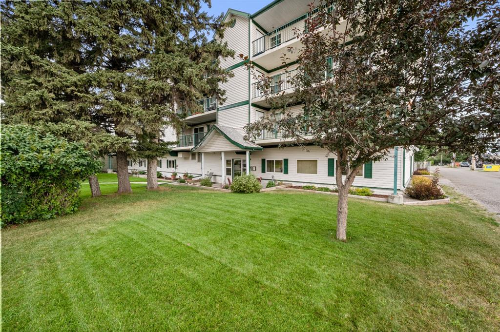 CIR Realty Sundre/AB ' 717 1 Street NE , Sundre, 0226 ,T0M 1X0