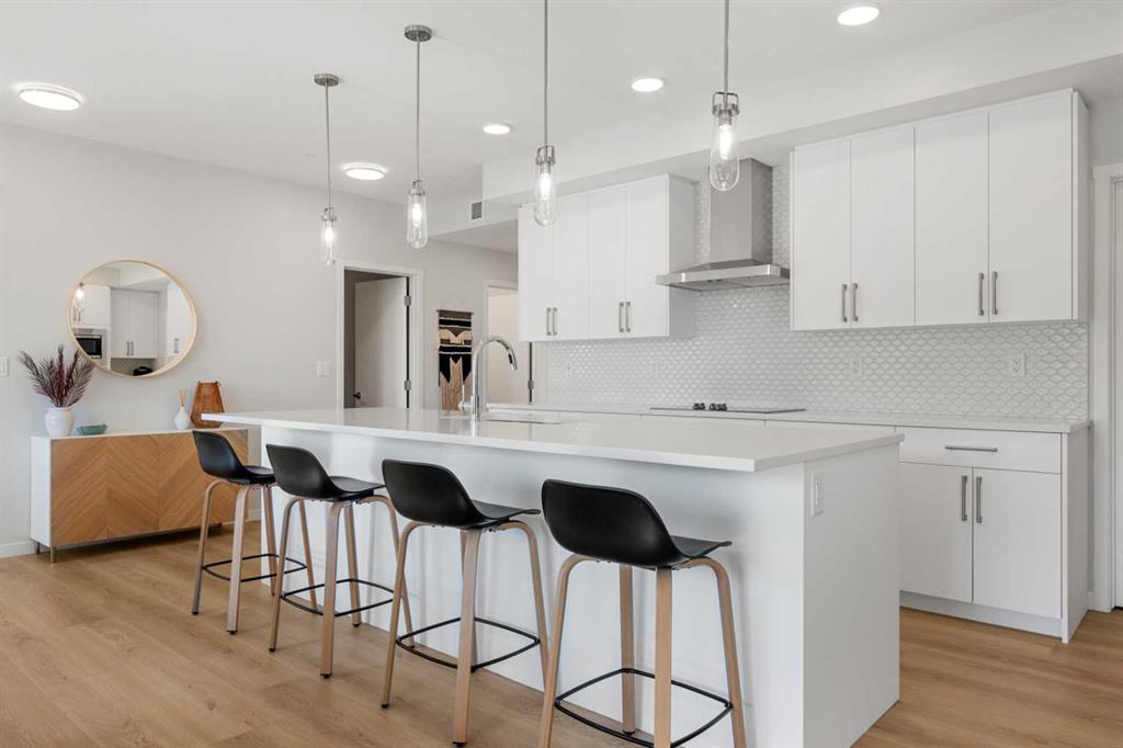 Picture for 4113, 550 Belmont Street 