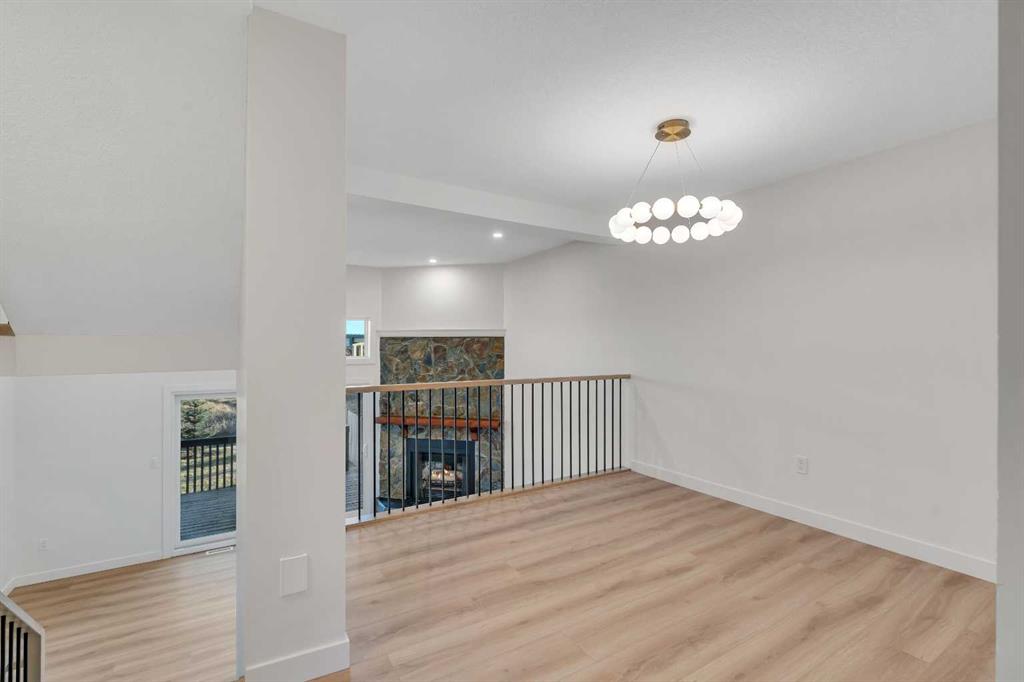 Picture for 64, 23 Glamis Drive SW https://www.cirrealty.ca/reb/creb/26/A2266426_11.jpg