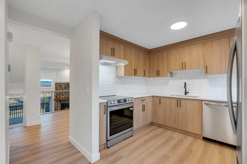 Picture for 64, 23 Glamis Drive SW https://www.cirrealty.ca/reb/creb/26/A2266426_15.jpg