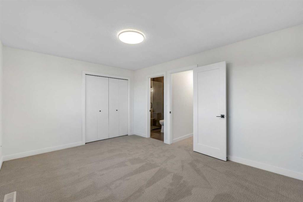 Picture for 64, 23 Glamis Drive SW https://www.cirrealty.ca/reb/creb/26/A2266426_22.jpg