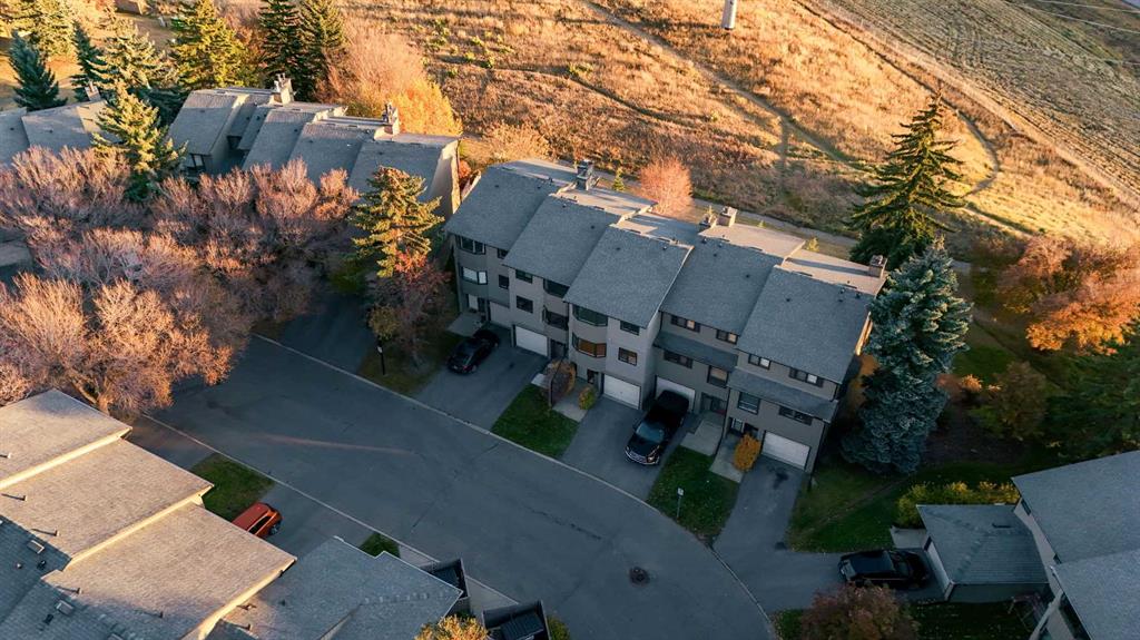 Picture for 64, 23 Glamis Drive SW https://www.cirrealty.ca/reb/creb/26/A2266426_34.jpg