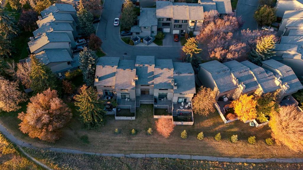 Picture for 64, 23 Glamis Drive SW https://www.cirrealty.ca/reb/creb/26/A2266426_36.jpg