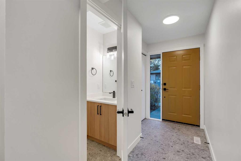 Picture for 64, 23 Glamis Drive SW Picture for 64, 23 Glamis Drive SW