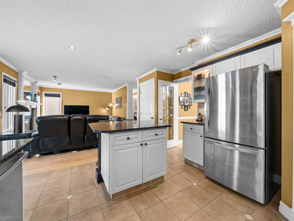 Picture for 9995 Scurfield Drive NW https://www.cirrealty.ca/reb/creb/26/A2266526_10.jpg