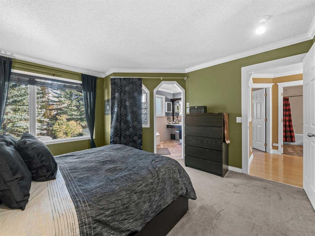 Picture for 9995 Scurfield Drive NW https://www.cirrealty.ca/reb/creb/26/A2266526_19.jpg