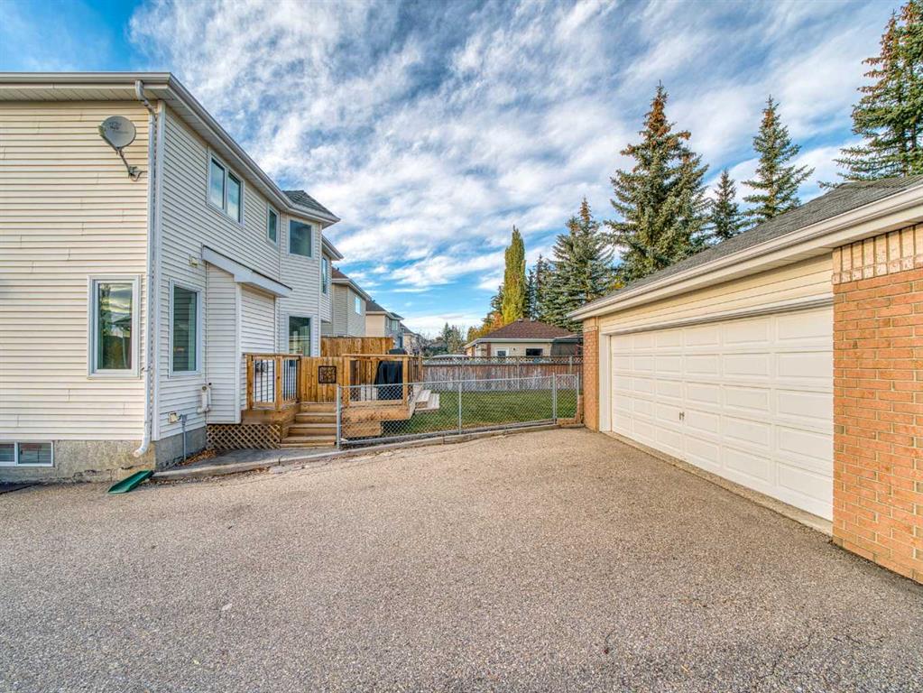 Picture for 9995 Scurfield Drive NW https://www.cirrealty.ca/reb/creb/26/A2266526_32.jpg