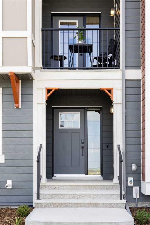 Picture for 41 Wild Rose Way SE