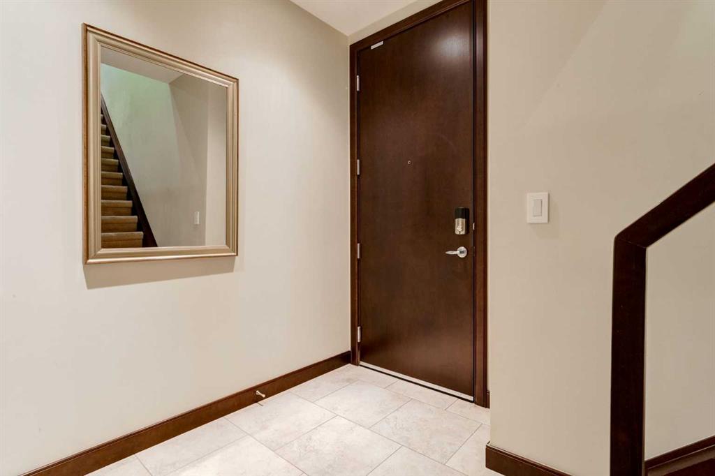 Picture for 3004, 211 13 Avenue SE