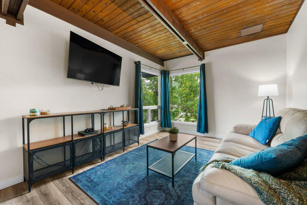 Picture for 615 Sabrina Road SW