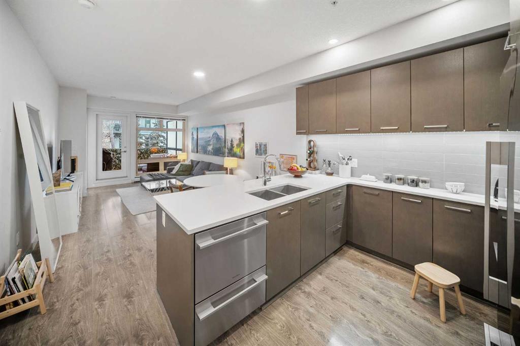 Picture for 211, 323 20 Avenue SW