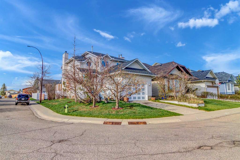 Picture for 48 Martingrove Way NE