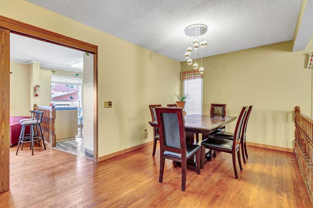 Picture for 48 Martingrove Way NE