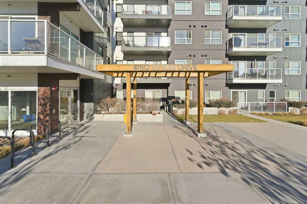 Picture for 211, 4150 Seton Drive SE