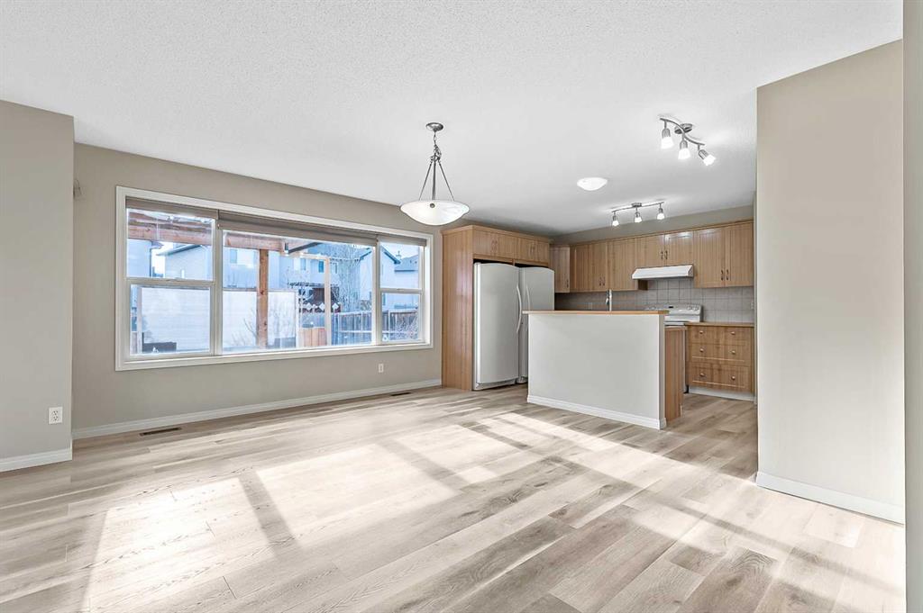 Picture for 216 West Creek Close 