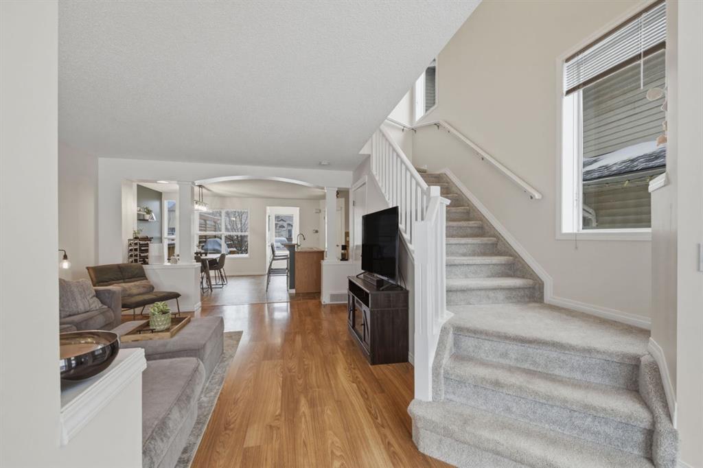 Picture for 59 Prestwick Bay SE