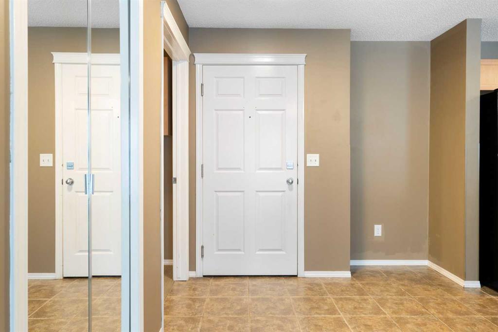 Picture for 4213, 70 Panamount Drive NW