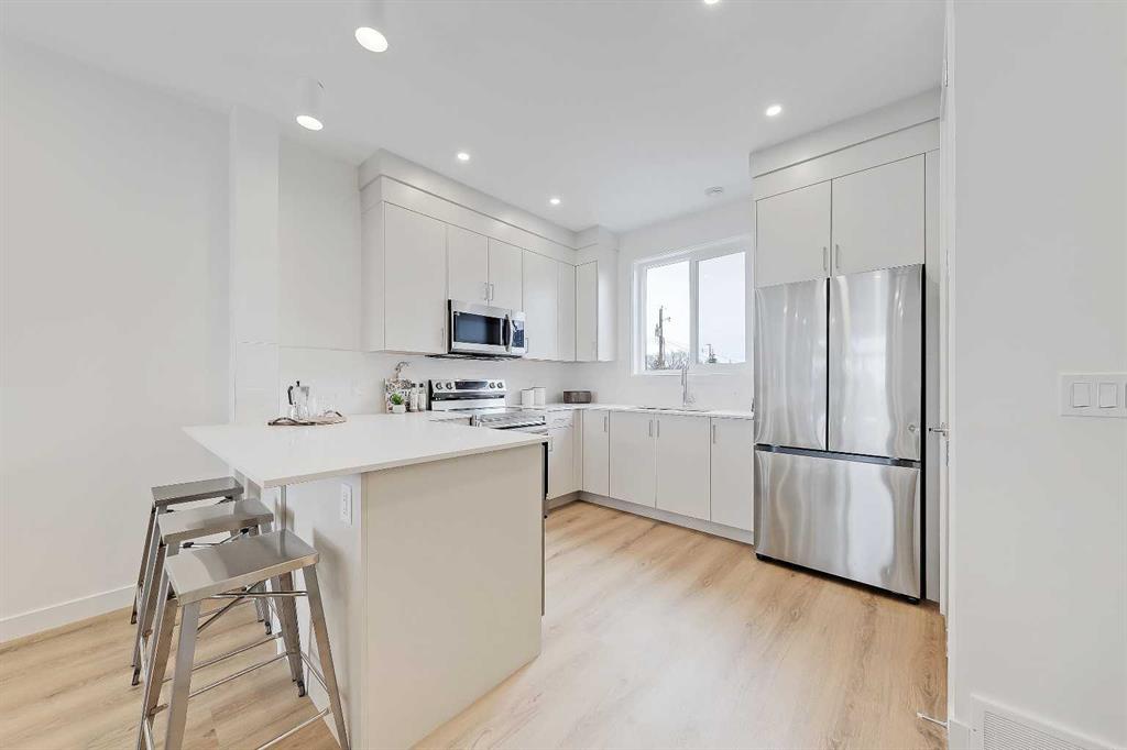 Picture for 109, 3550 45 Street SW