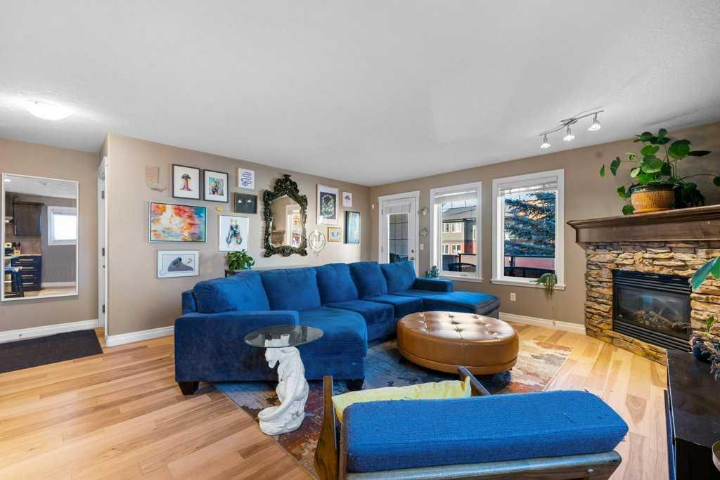 Picture for 201, 1920 26 Street SW