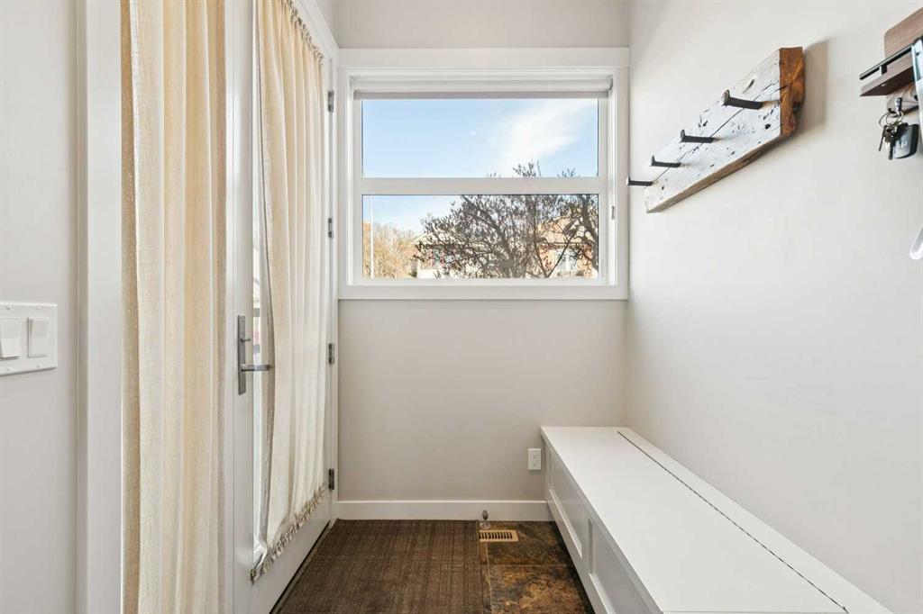 Picture for 1013 19 Avenue SE