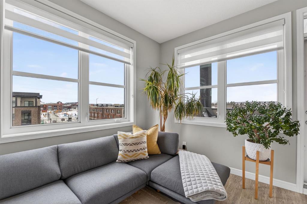 Picture for 1402, 80 Greenbriar Place NW