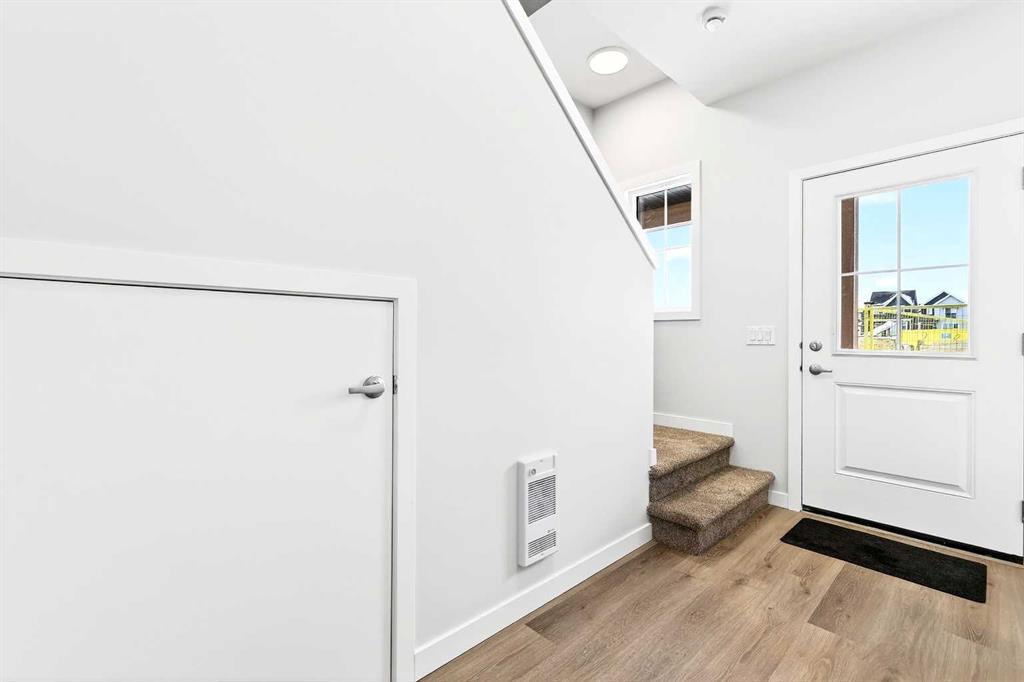 Picture for 104, 40 Creekside Way SW