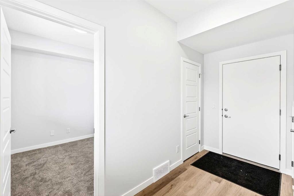 Picture for 104, 40 Creekside Way SW