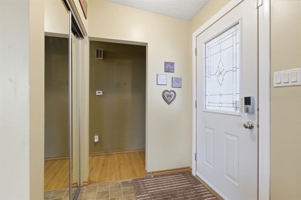 Picture for 623 104 Avenue SW