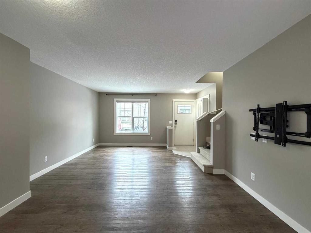 Picture for 947 Mckenzie Towne Manor SE