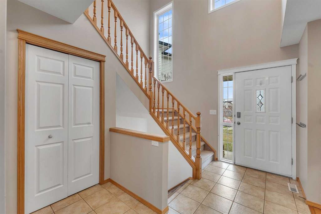 Picture for 52 Covewood Green NE