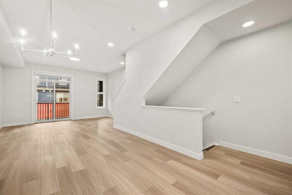 Picture for 124, 285 Chelsea Court 