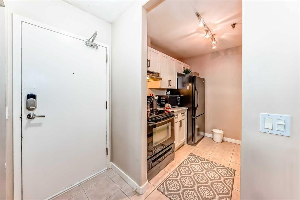 Picture for 110, 525 56 Avenue SW