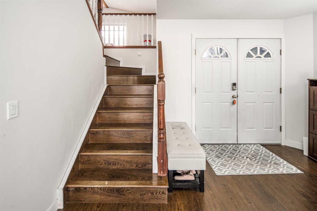 Picture for 125 Coventry Crescent NE