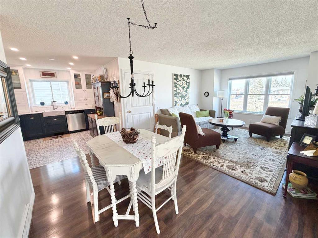 Picture for 1004, 13 Street Street SE