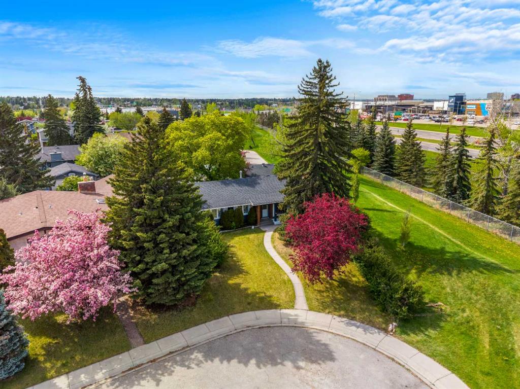 Picture for 235 Lake Rosen Crescent SE