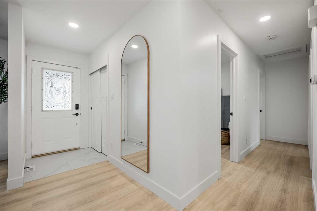 Picture for 235 Lake Rosen Crescent SE