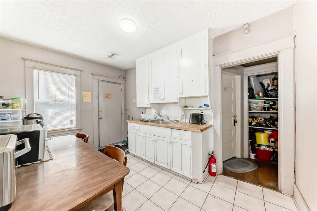 Picture for 1227 13 Avenue SW