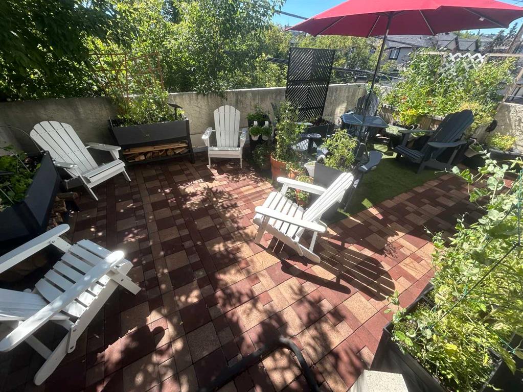 Picture for 2, 1607 26 Avenue SW