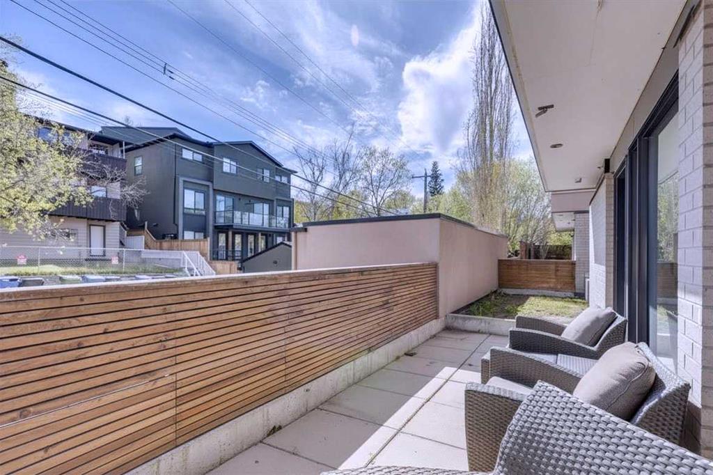 Picture for 205, 2905 16 Street SW