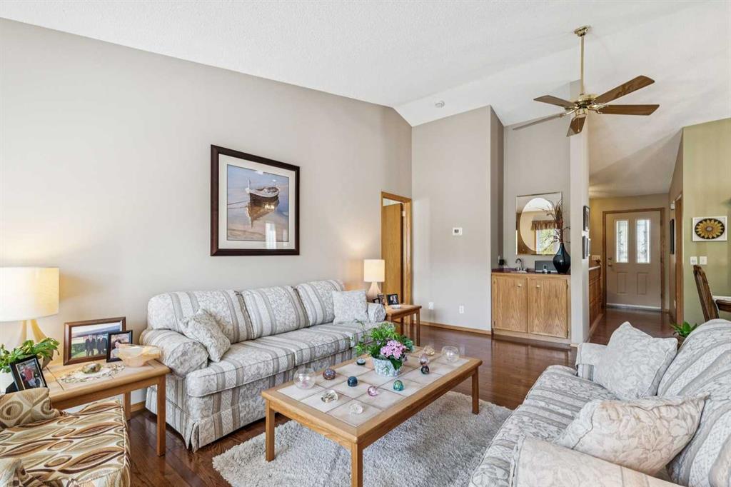 Picture for 47 Sunlake Close SE