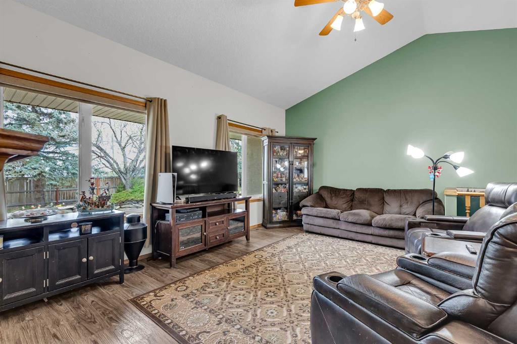 Picture for 19 Madison Court 