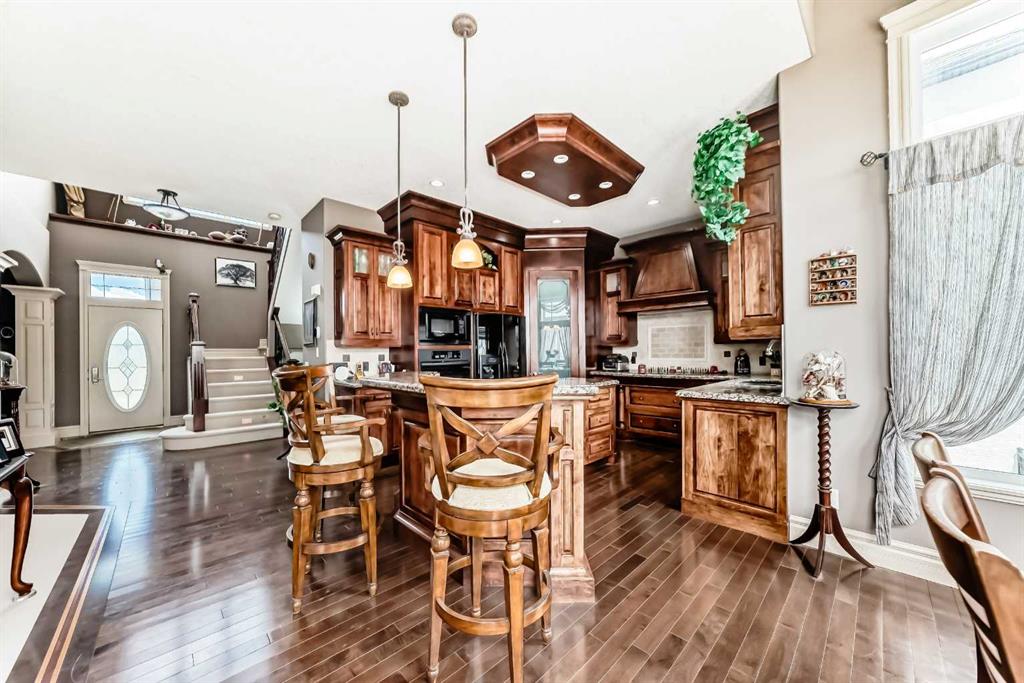 Picture for 18 Royal Ridge Link NW