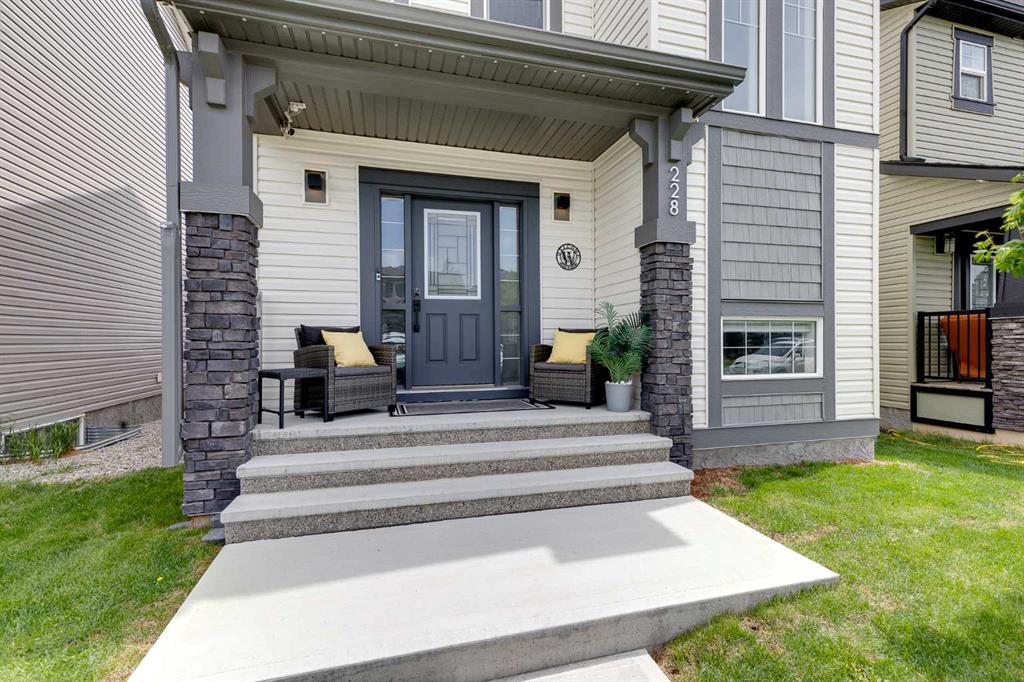 Picture for 228 Hillcrest Road SW