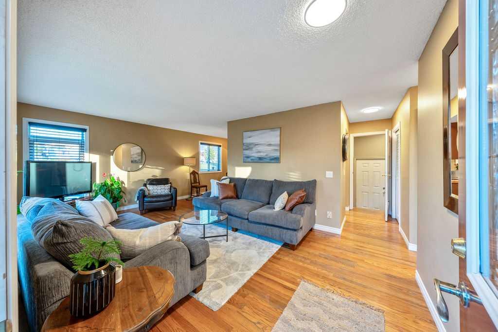 Picture for 71 Templeson Road NE